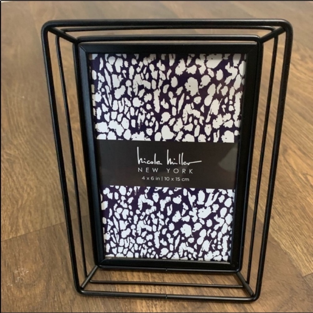 ✨ NWT Nicole Miller New York Black Picture Frame ✨
